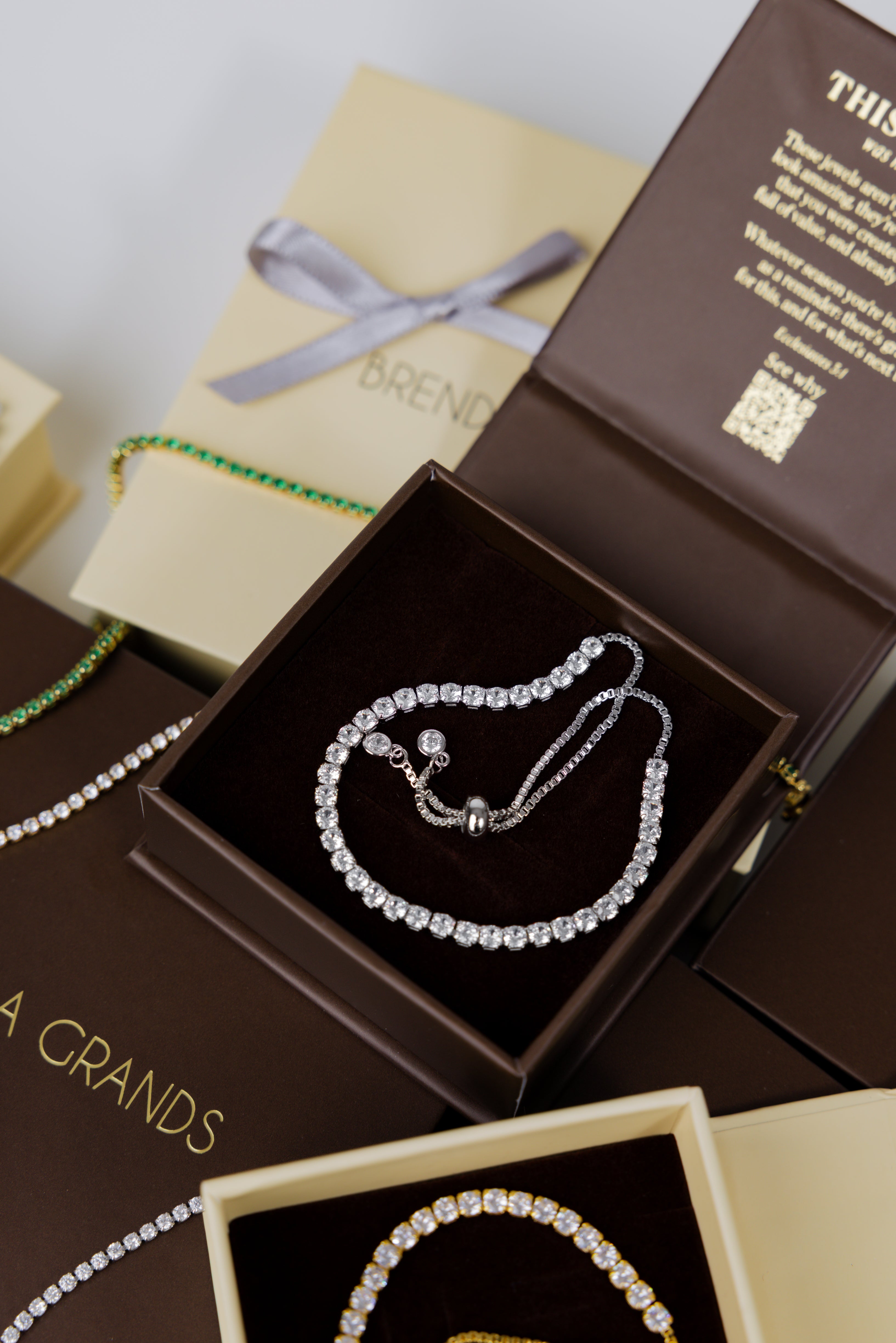 Tennis Choker Gold Green emerald