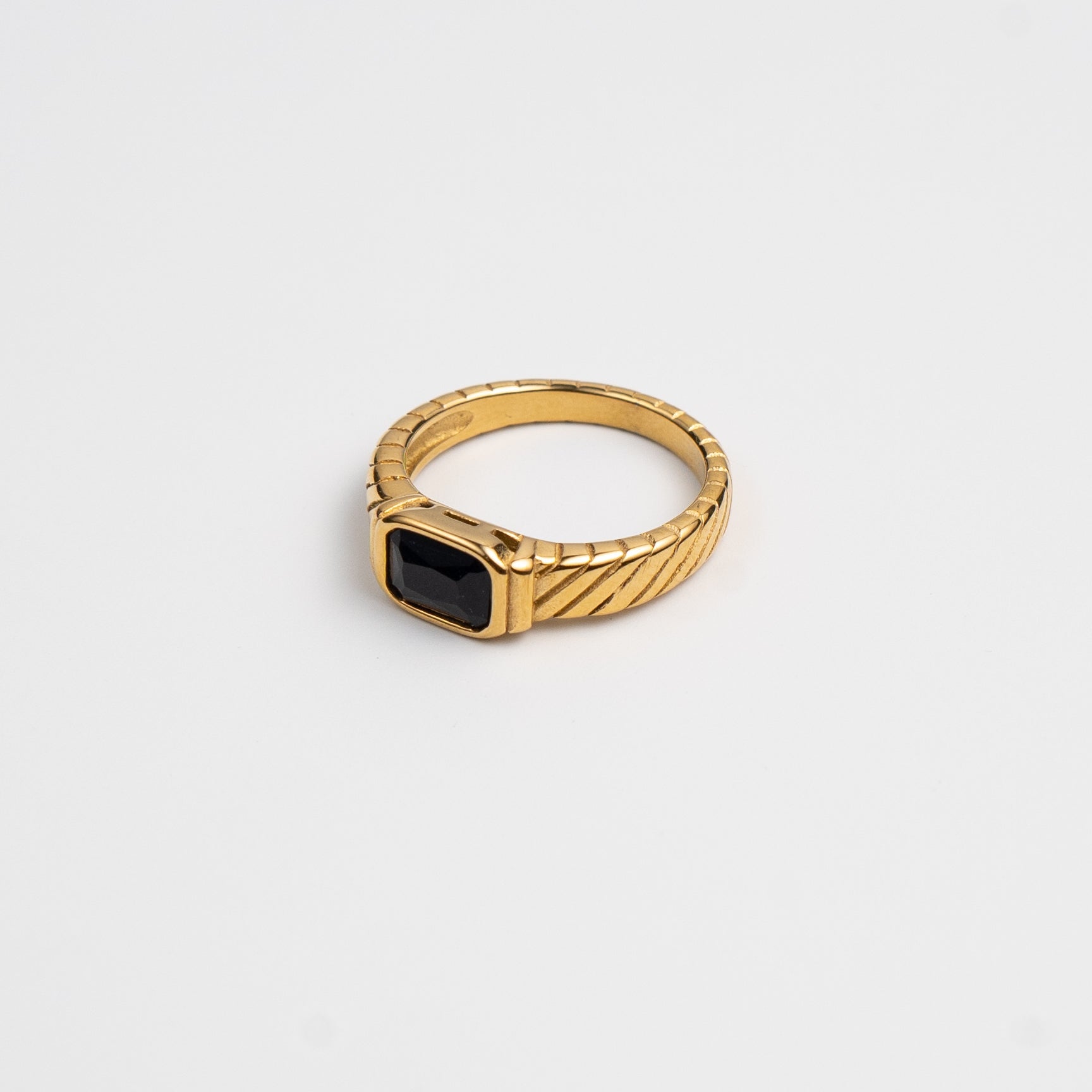Black Stone Ring Twisted