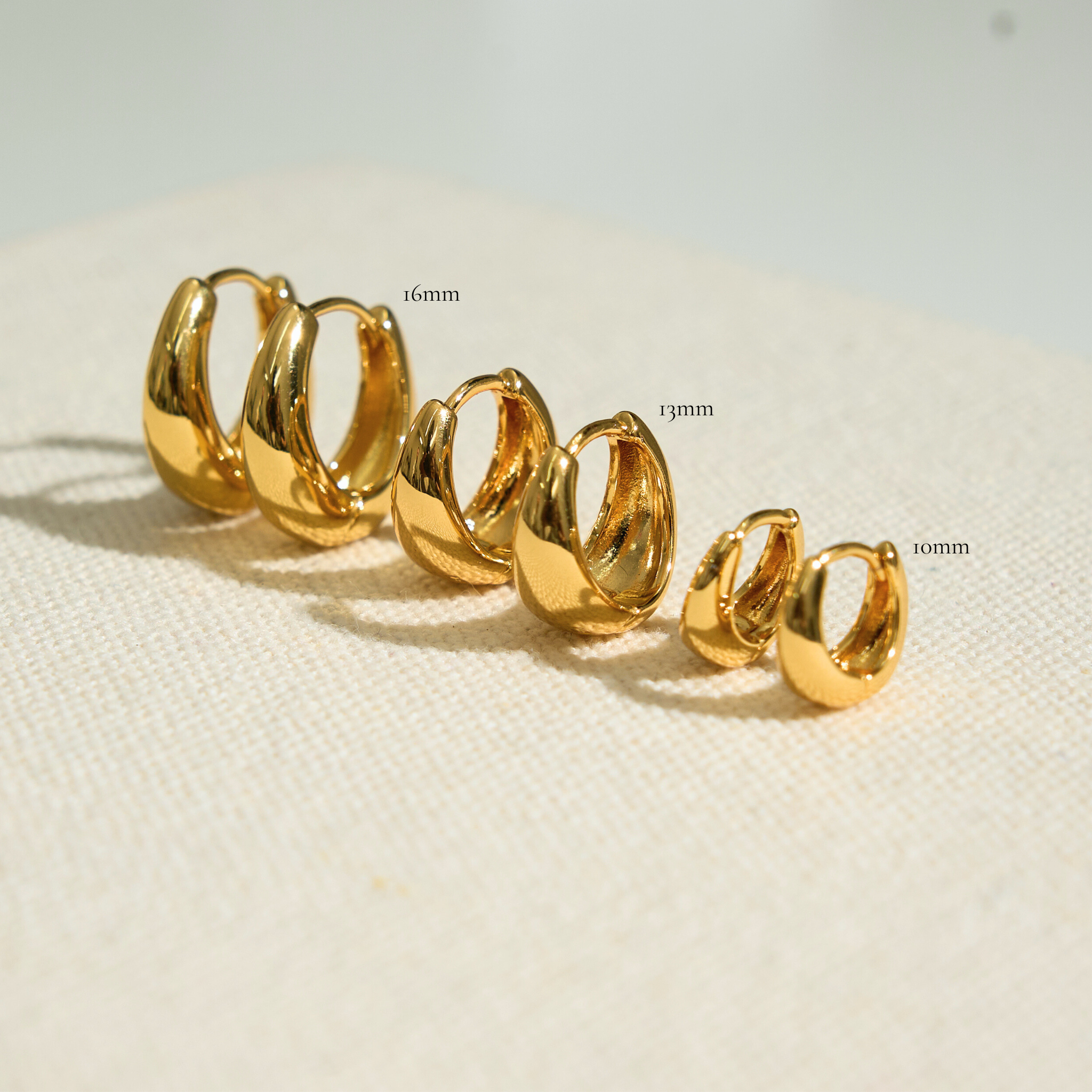 18K Gold 10mm Zenith Hoops