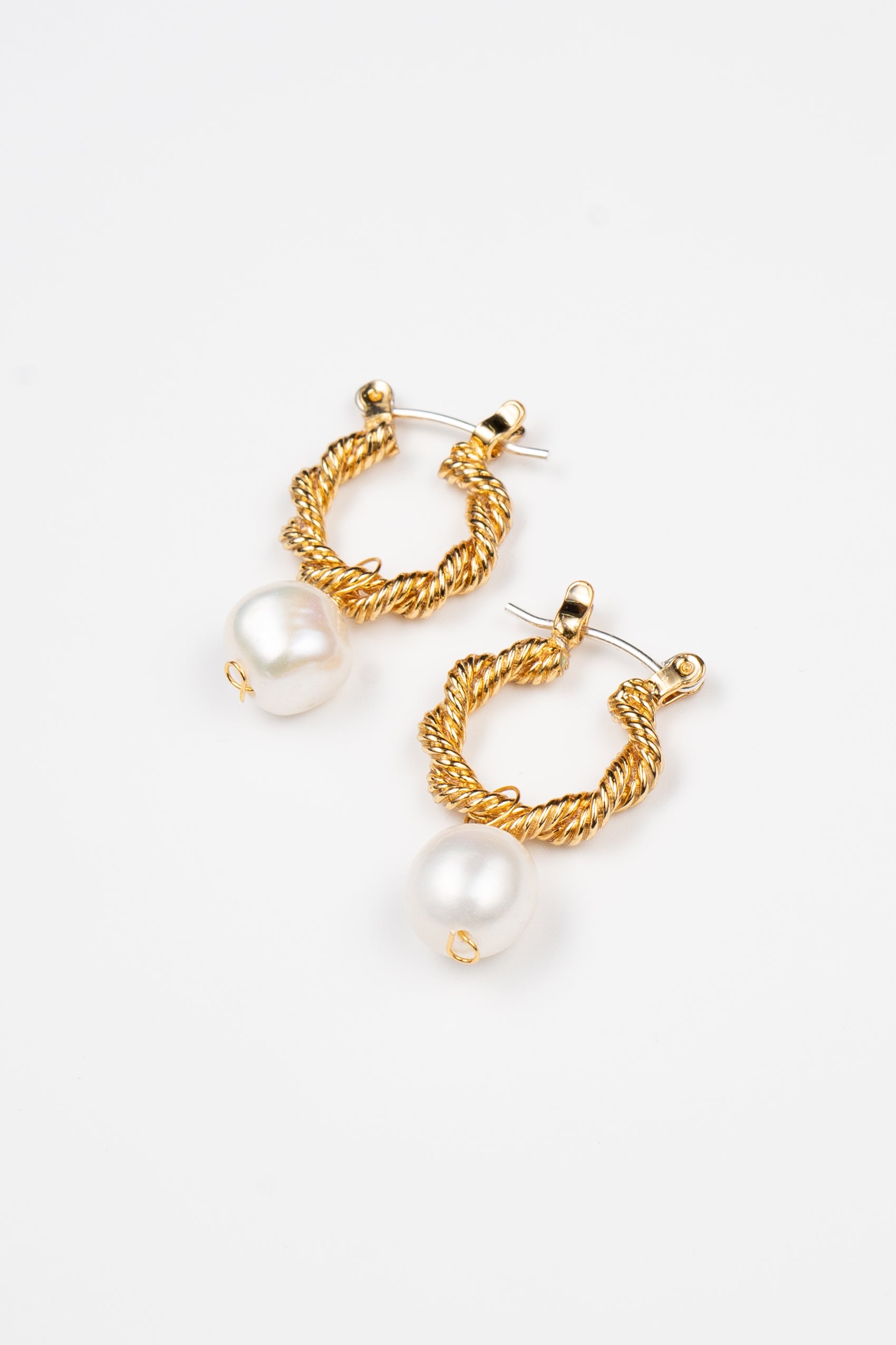 Double Aspen Hoops Small with Pearls
