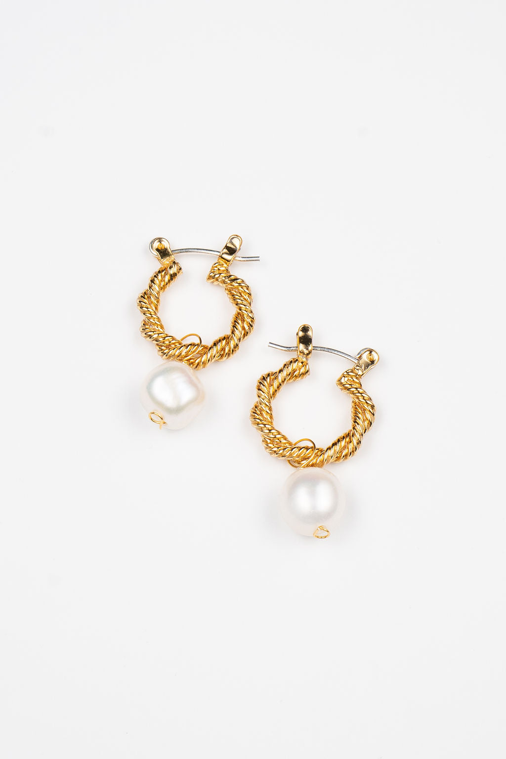 Double Aspen Hoops Small with Pearls